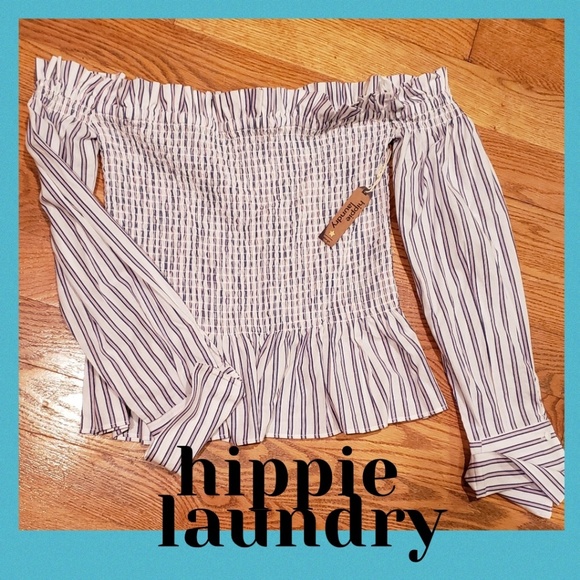 🆕️NWT hippie laundry sexy off shoulder top - Picture 2 of 8